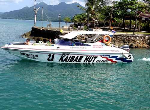 Speedboat to the Koh Rang National Park Speedboat to the Koh Rang National Park